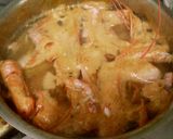 Foto del paso 2 de la receta Salmón al horno relleno de langostinos