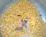 A picture of step 1 of Mazaidar chanay ki Dal.