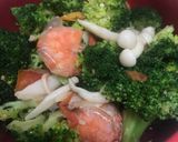 Foto langkah ke 7 dari resep Brokoli Tumis.