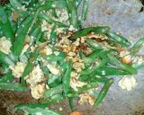 Foto langkah ke 4 dari resep Buncis Telur Saus Tiram.