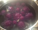 Foto del passaggio 4 della ricetta Fusilloni con cavolfiore viola e ragù di tastasale