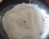 Foto del paso 1 de la receta: Masa básica para sorrentinos, ravioles y otras pastas