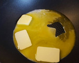 Foto del paso 2 de la receta: Tarta de cebolla caramelizada y quesos