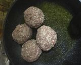 Foto langkah ke 4 dari resep Bola Daging isi Telur saus Teriyaki.