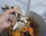 Foto langkah ke 4 dari resep Tetelan Salmon kuah santan pedas.