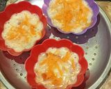 A picture of step 2 of Egg Muffin.