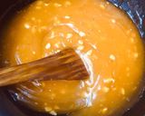 A picture of step 6 of Tapkir halva / arrowroot halwa.