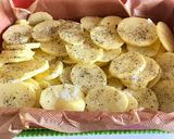 A picture of step 2 of Spicy minced Beef & Potato Bake with a creamy mushroom sauce & cheese.
