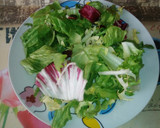Foto del paso 1 de la receta: Ensalada con uvas, feta y vinagreta de sésamo