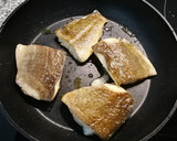 Foto del paso 8 de la receta: Bacalao al pil pil 🐟