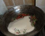 A picture of step 3 of Rava upma.