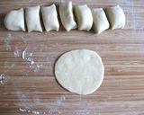 A picture of step 4 of ‘Varenyky’ Ukrainian Dumplings with Mashed Potato Filling.
