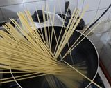 Foto del paso 1 de la receta: Spaghetti con Atún de Lata