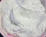 A picture of step 5 of Oreo vanilla ice cream with caramel sauce.