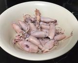 Foto langkah ke 1 dari resep Cumi Asin Cabai Hijau.