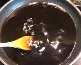 A picture of step 4 of Not instant?! Dalgona coffee.