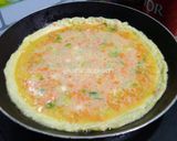 Foto langkah ke 4 dari resep Omelette Sayur Cheesy Mayo.