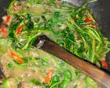 Foto langkah ke 4 dari resep Oseng Kangkung Oncom.