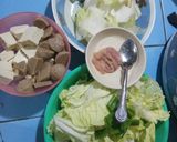 Foto langkah ke 1 dari resep Bening Bakso Tahu Sawi Putih.