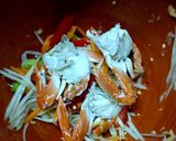 รูปขั้นตอนการทำที่ 5 ของ ส้มตำปูม้าต้มปลาร้า