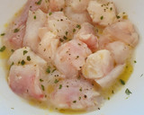 Foto del paso 1 de la receta: Brochetas de salmón y rape con marinados distintos