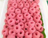 Foto langkah ke 5 dari resep 141. Kue Kaswi Merah Putih.