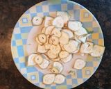 A picture of step 1 of Raw banana chips/Vazhakkai chips.