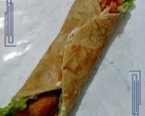 A picture of step 7 of Zinger Mayo Garlic Paratha Roll.