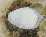 Foto del paso 5 de la receta: Ensalada de arroz basmati, langostinos, aguacate y coco 🦐 🥑 🥥