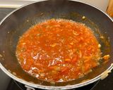 Foto del paso 2 de la receta: Huevos rancheros y cazuela de queso fundido con chipotle 🌶🌶🍅🍅🍳🍳