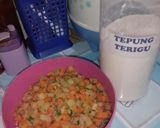 Foto langkah ke 3 dari resep Risol Isi Kentang Wortel.