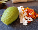 Foto del paso 2 de la receta: Vinagreta de aguacate para ensaladas