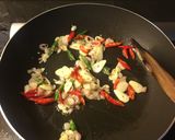 Foto langkah ke 2 dari resep Tumis Kubis Telor.