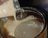 Foto langkah ke 3 dari resep Banana Coffee Milk.