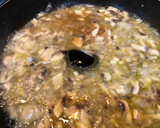 Foto del paso 7 de la receta: Chuletas de aguja en salsa con guarnición de champiñón al horno y arroz hervido con trufa rallada