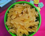 Foto langkah ke 2 dari resep One Pot Creamy Fusilli.