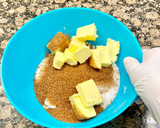 Foto del paso 3 de la receta: Pastel de manzana, pasas y nueces tipo alemán
