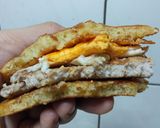 A picture of step 4 of American Pancake Burger 🥞.