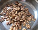 અખરોટ હલવો (Walnut Halwa Recipe In Gujarati) રેસીપી સ્ટેપ1ફોટો