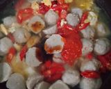 Foto langkah ke 4 dari resep Gongso Bakso Telur.