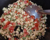 Foto del paso 1 de la receta: Calabacitas con crema rápidas y fácil