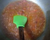 A picture of step 2 of Mazaydar or quick Aloo Matar chicken.