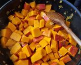 Une image de l'étape 1 de °Soupe de potimarron au morbier°.