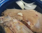 Foto del paso 6 de la receta: Tlayudas de tinga de pollo oaxaqueñas