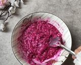 Foto langkah ke 2 dari resep Pancake OAT Buah Naga.