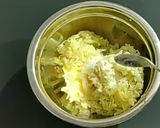 A picture of step 1 of Potato cheese triangles.