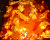 Foto del paso 5 de la receta: Polenta con queso 🧀 y salsa de codito de pollo 🍗