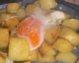 Foto del paso 6 de la receta: 😋Papas al horno con Huevito !!