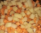 Foto del paso 4 de la receta: Guiso de pollo y cerdo 🍲
