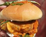 A picture of step 9 of Vada Pav /aloo chop burger.